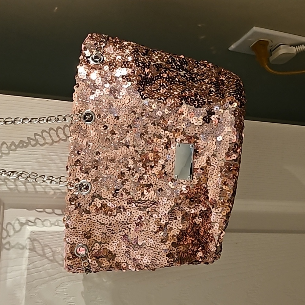 Purse - Picture 2 of 2